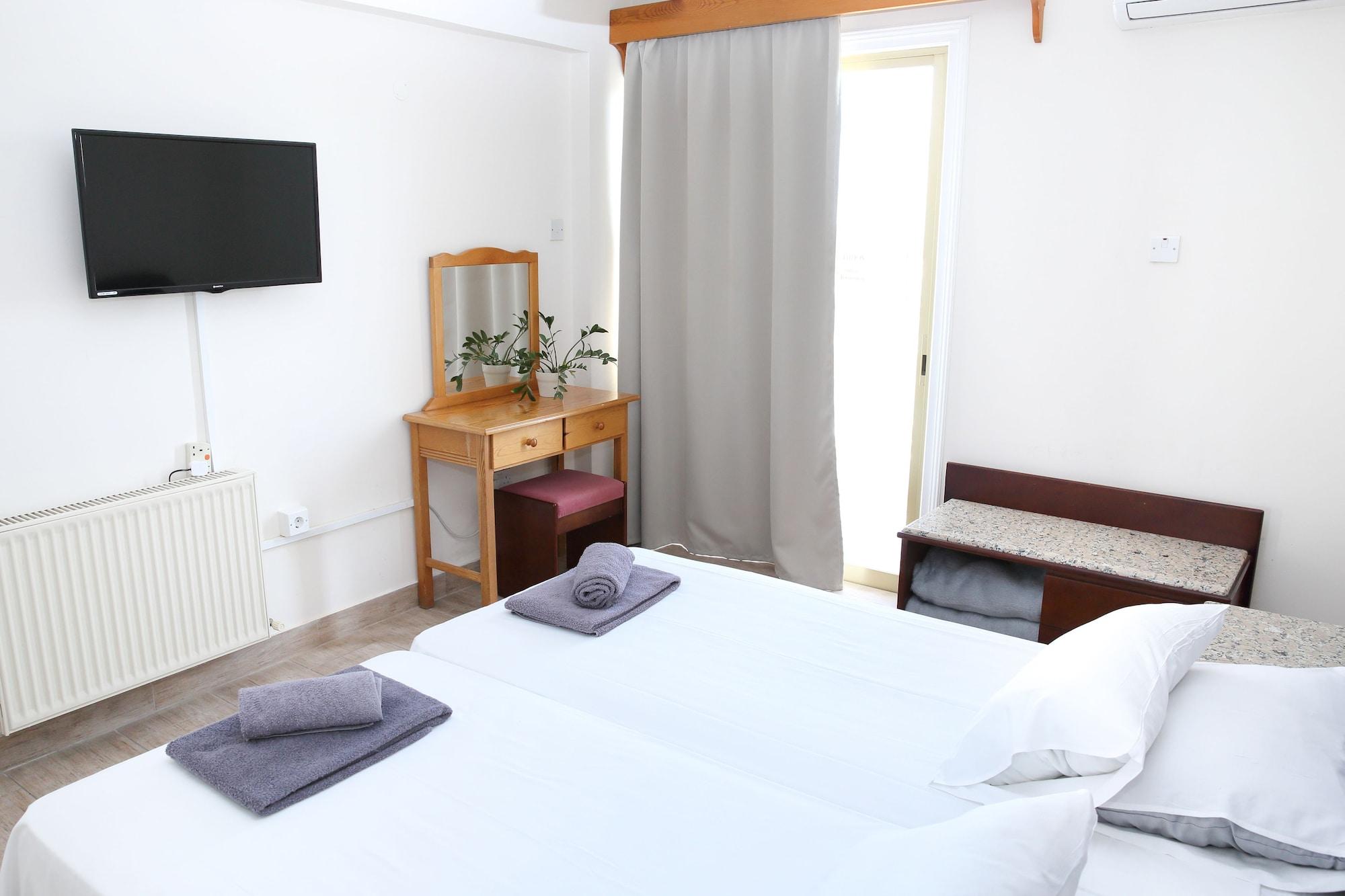Antonis G. Hotel Apartments Oroklini Zewnętrze zdjęcie