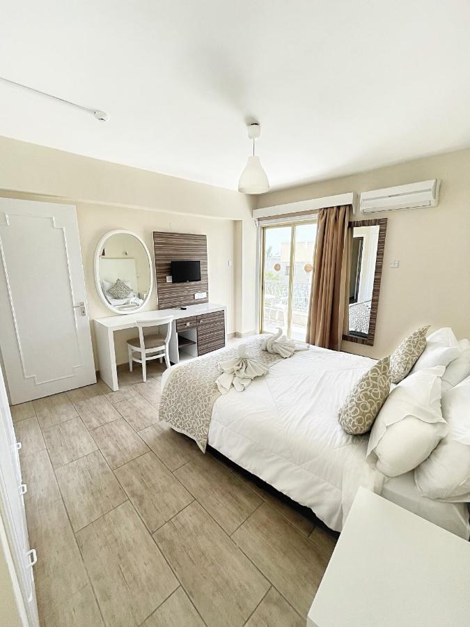 Antonis G. Hotel Apartments Oroklini Zewnętrze zdjęcie