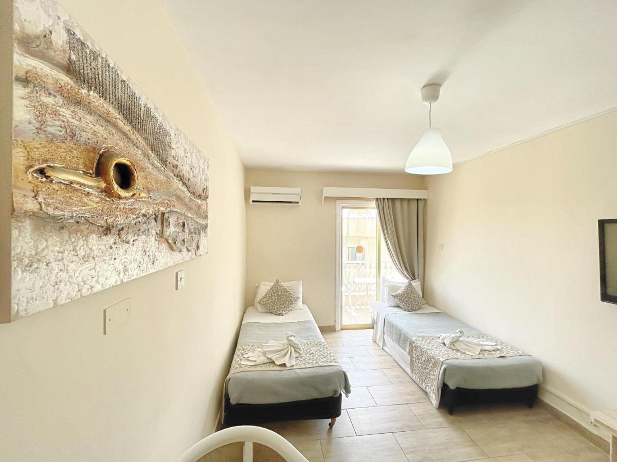 Antonis G. Hotel Apartments Oroklini Zewnętrze zdjęcie
